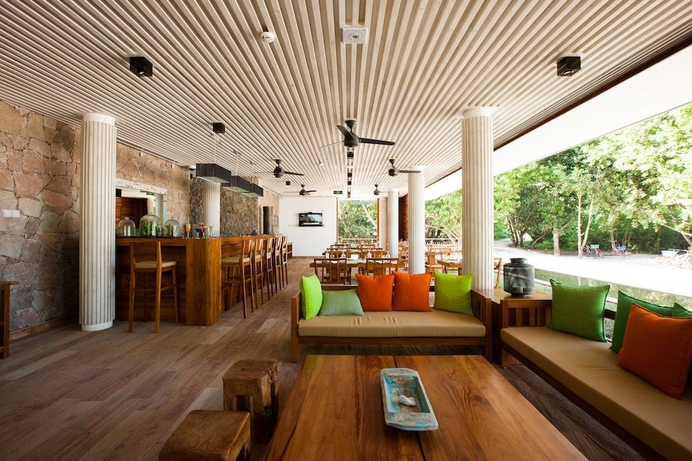 Le Relax Luxury Lodge 1
