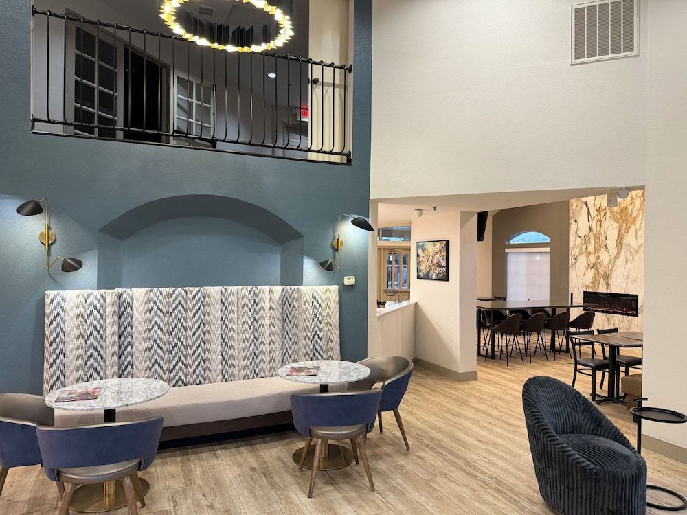 Best Western Palm Court Inn 2