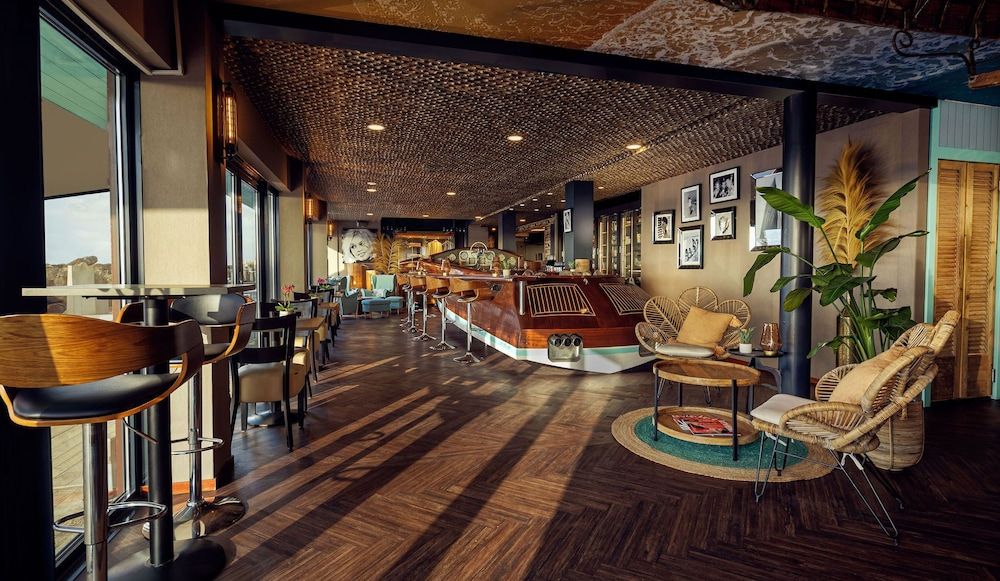 Beachhouse Hotel 2