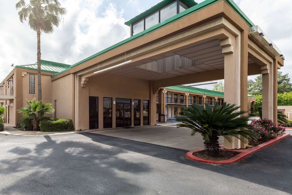Quality Inn Alexandria 1