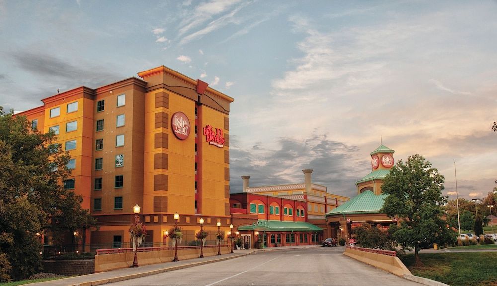 Isle of Capri Casino Hotel Boonville & Casino - A Caesars Rewards Destination 1