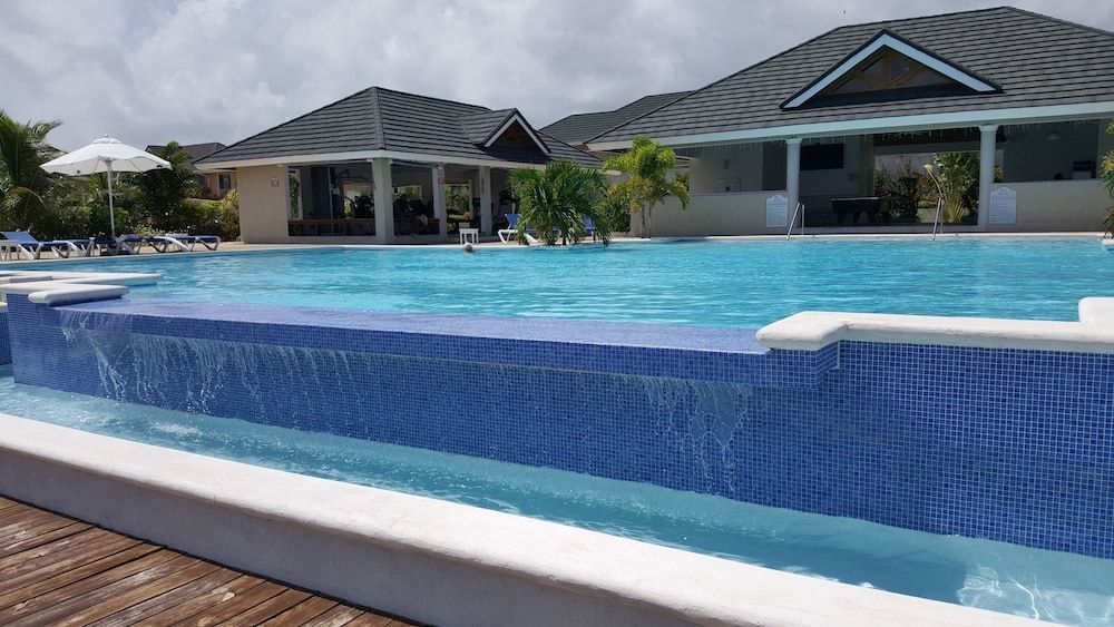 Ocho Rios Villa at Coolshade IV 1
