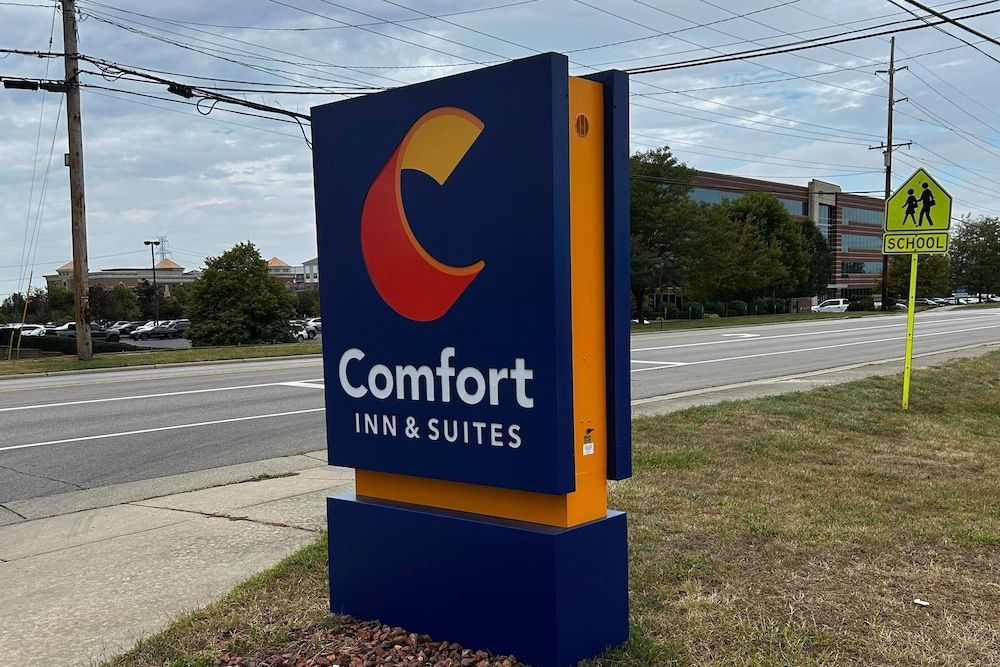 Comfort Inn & Suites West Chester - North Cincinnati 1