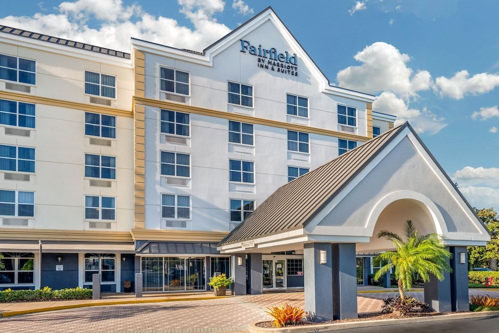 Fairfield Inn & Suites by Marriott Orlando Lake Buena Vista 1