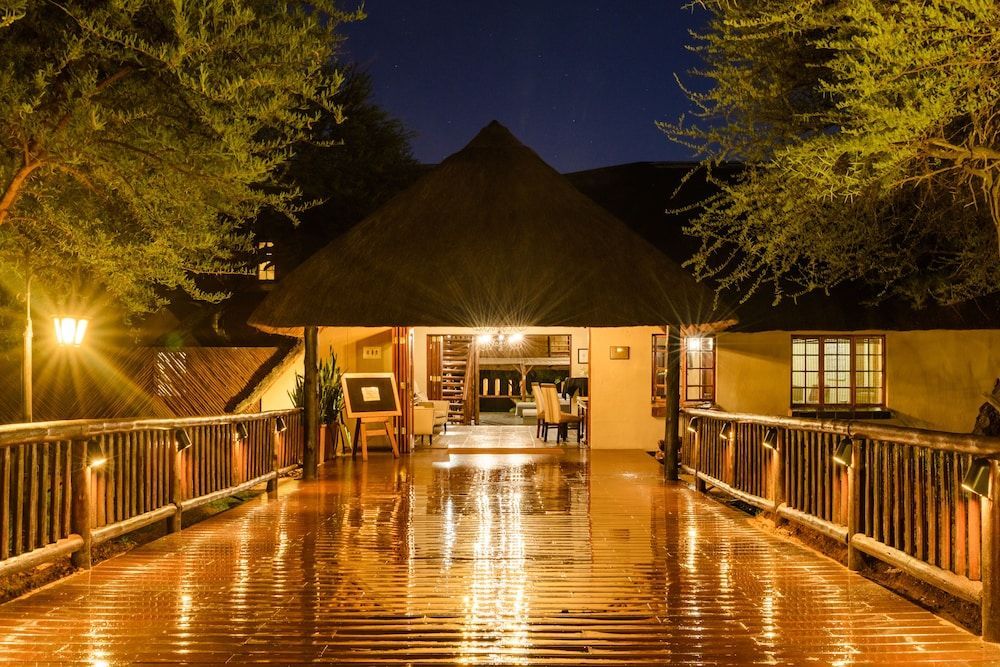 Mongena Private Game Lodge 1