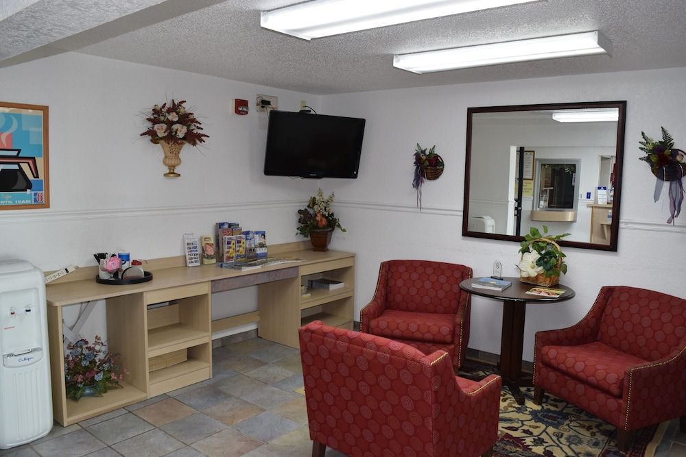 Americas Best Value Inn Jefferson City 2