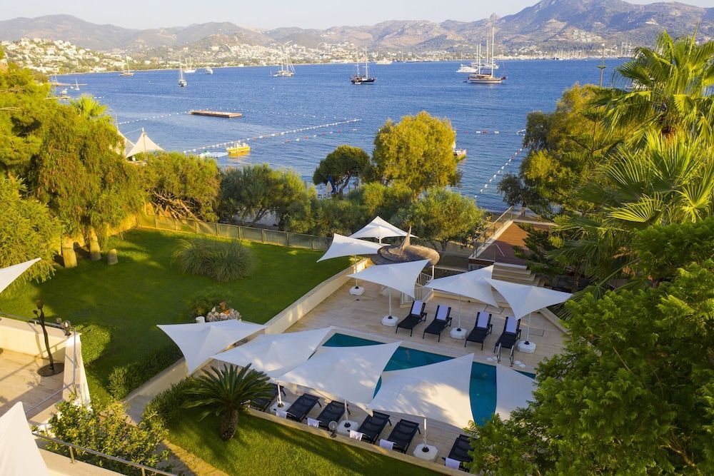 Farrys Boutique Hotel & Beach Club 1