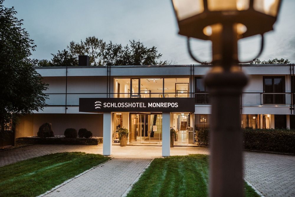 Schlosshotel Monrepos 1