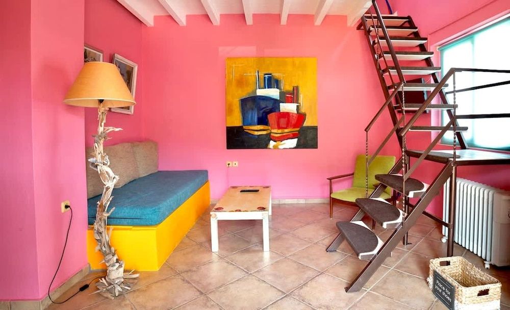 Oeve Apartment - A Colourful Loft in Kefalonia 1