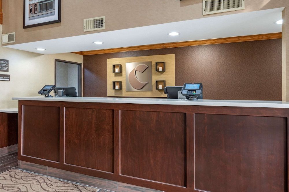 Comfort Inn & Suites Napoleon 2