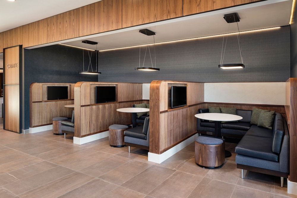 Courtyard by Marriott Bettendorf 2