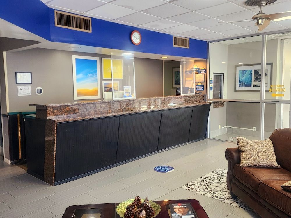 Days Inn by Wyndham Washington 2