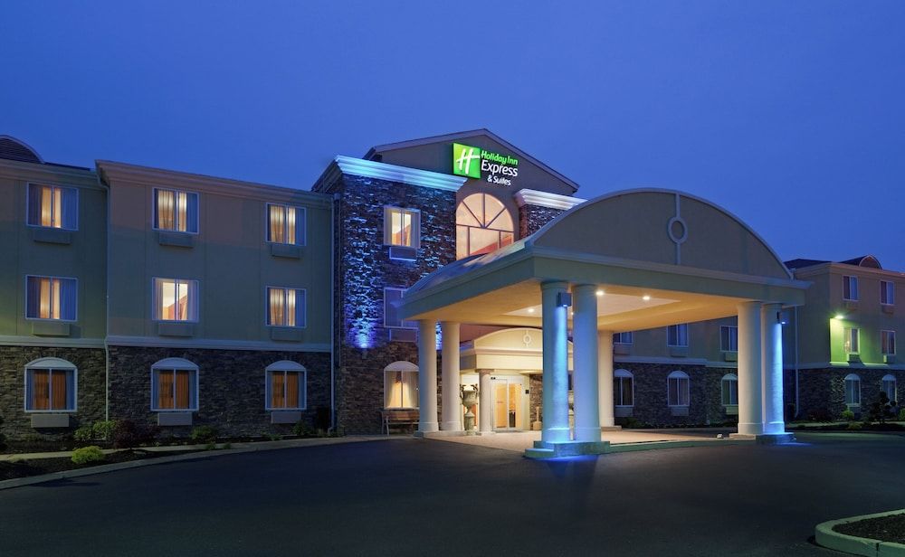 Holiday Inn Express & Suites SWANSEA by IHG 1