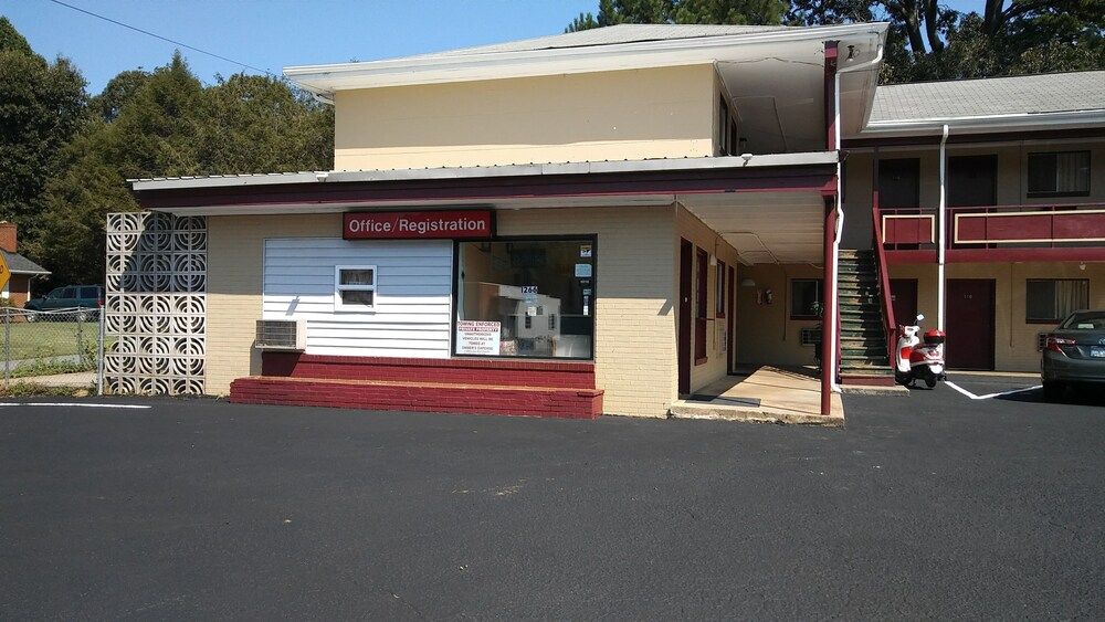 Gardos Motel 2