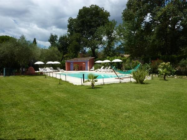 Logis Hôtels La Bastide des Golfs 2