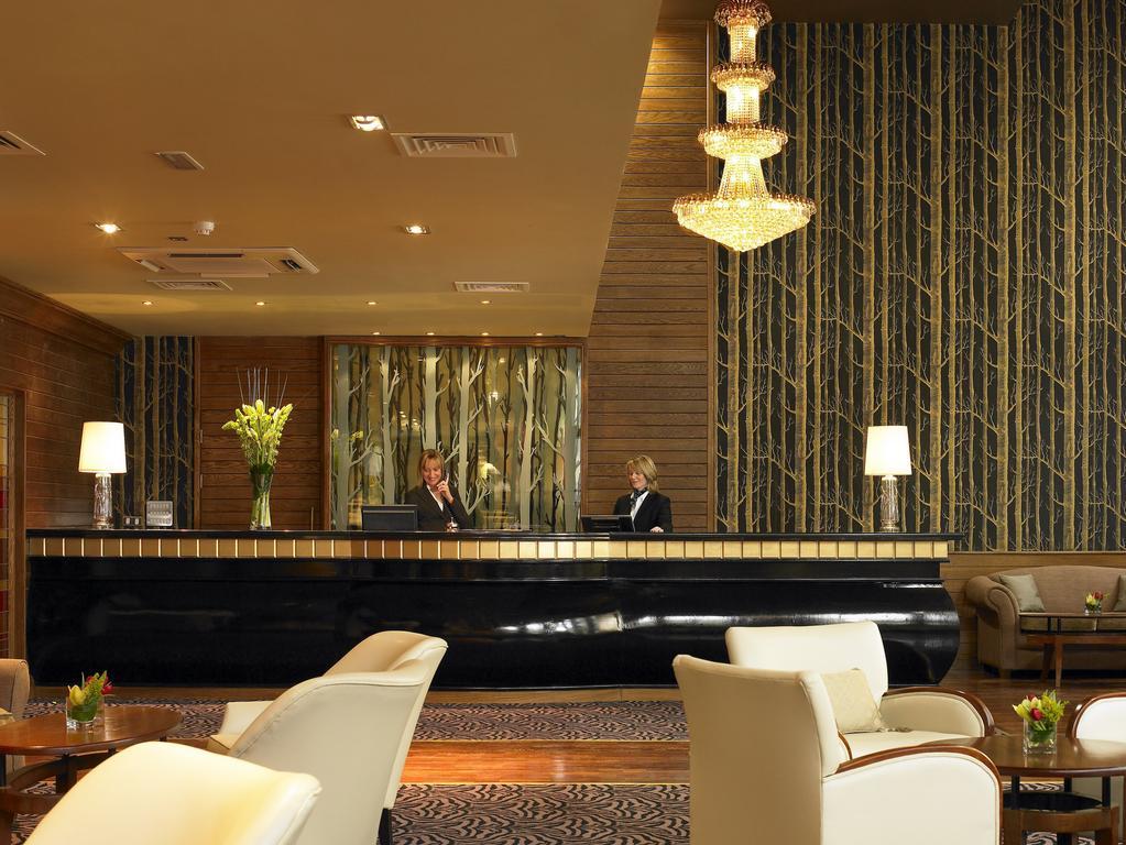 Scott's Hotel 1