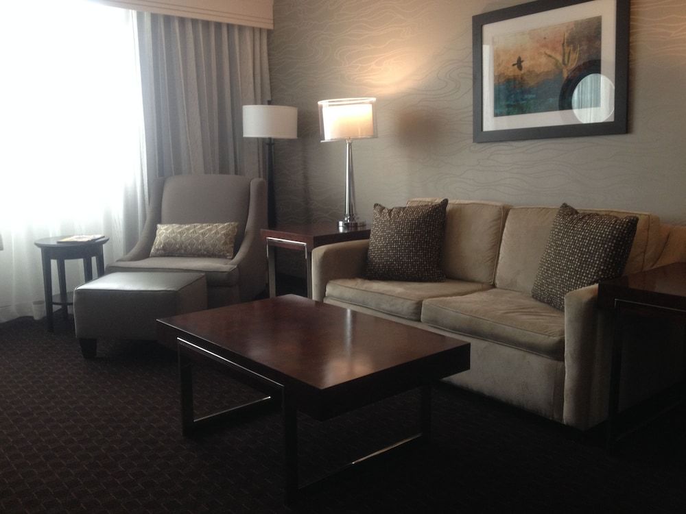 Crowne Plaza PHOENIX AIRPORT - PHX by IHG 1