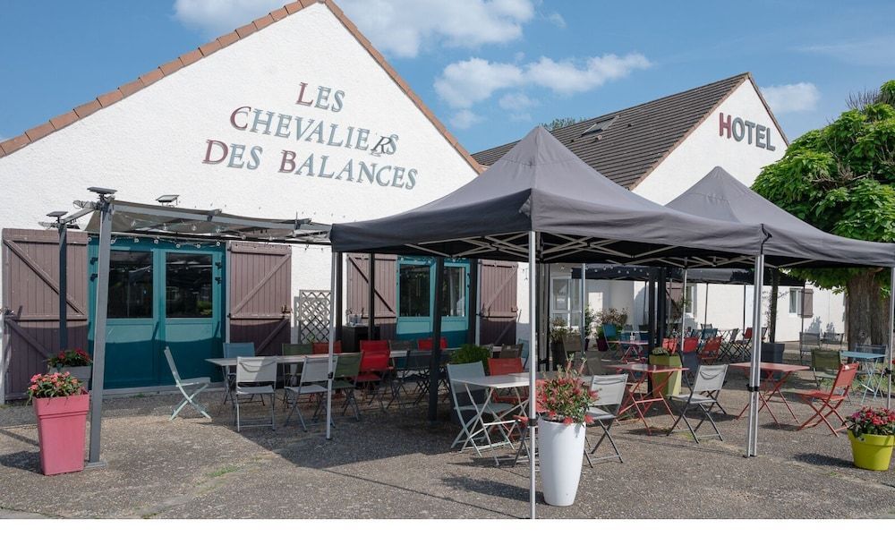Les Chevaliers des Balances 1