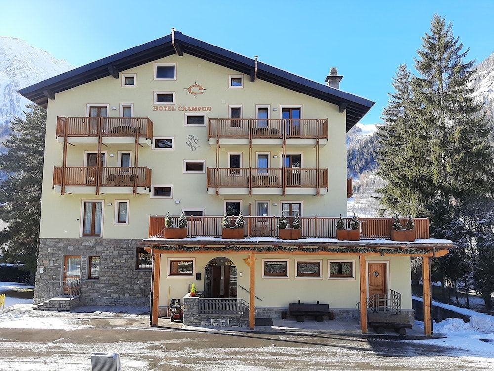 Hotel Crampon 1