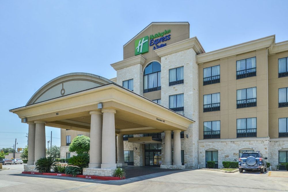 Holiday Inn Express & Suites SAN ANTONIO NW-MEDICAL AREA by IHG 1