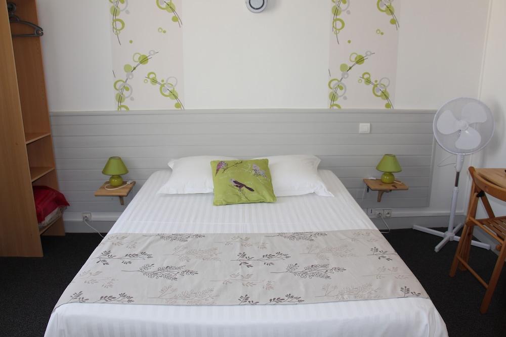 Hotel d Orléans 1