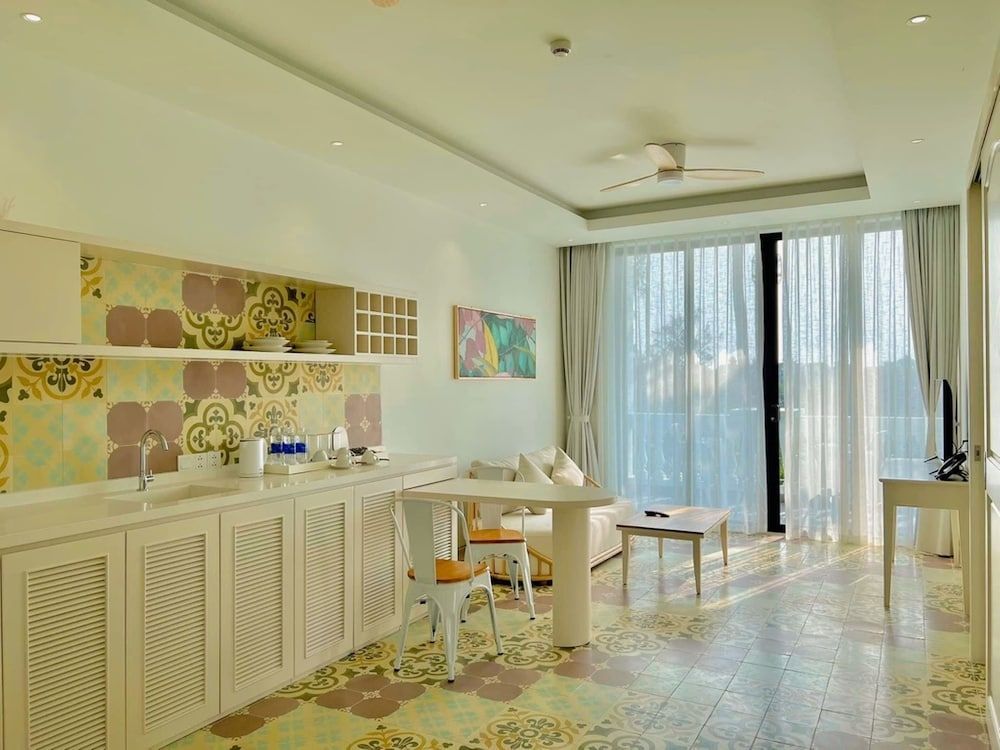 Moodhoian Riverside Resort & Spa 2