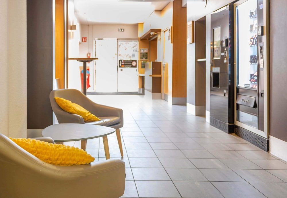 B&B HOTEL Nantes Rezé St Sébastien 2