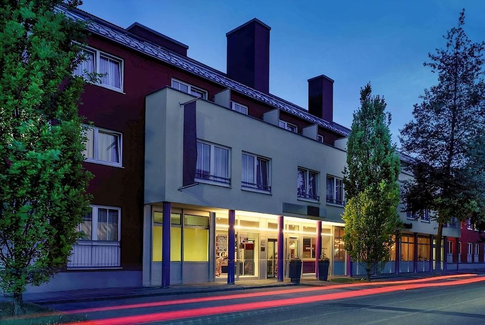 PLAZA INN Regensburg 1