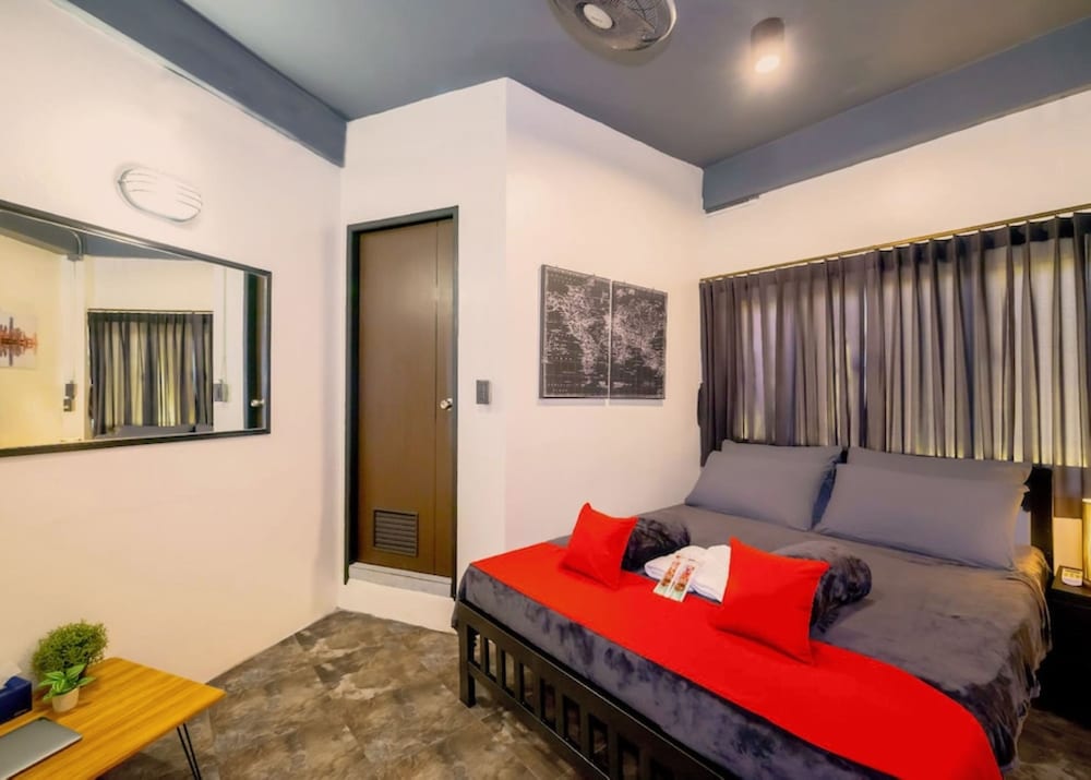 Episode 11 Hostel Sukhumvit 1