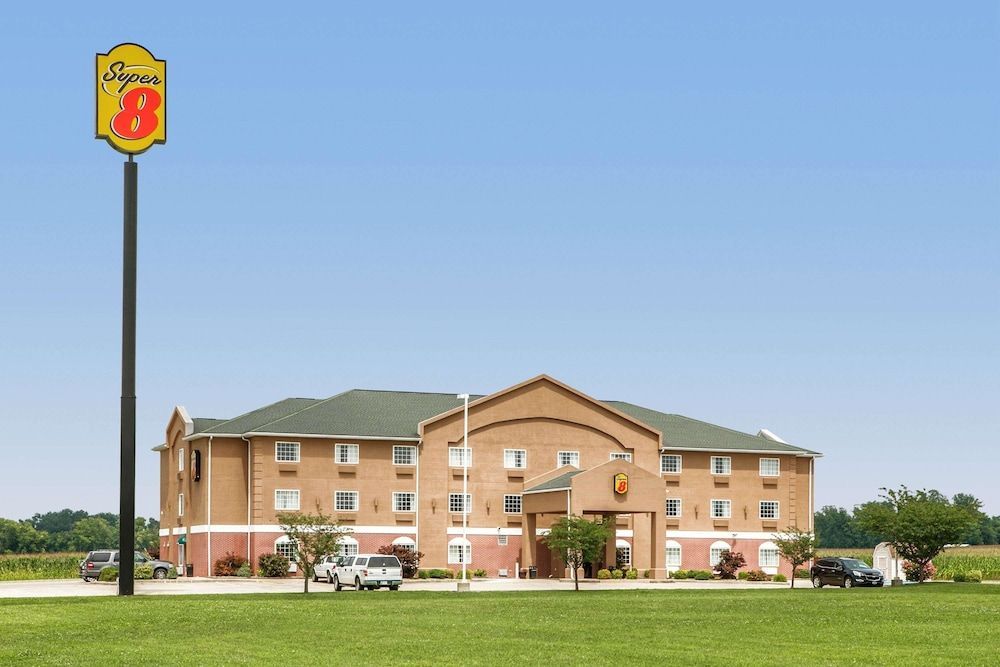 Super 8 by Wyndham Grayville 1