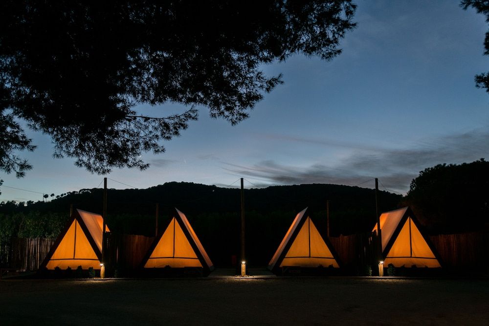 HolaCamp Sitges Garrofer 1