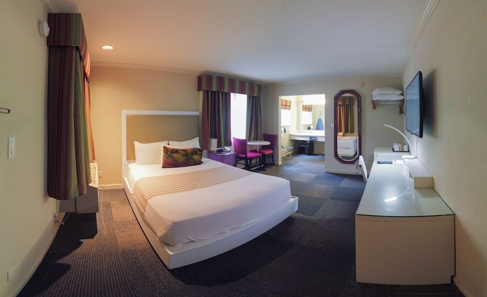 Inn at Golden Gate 1
