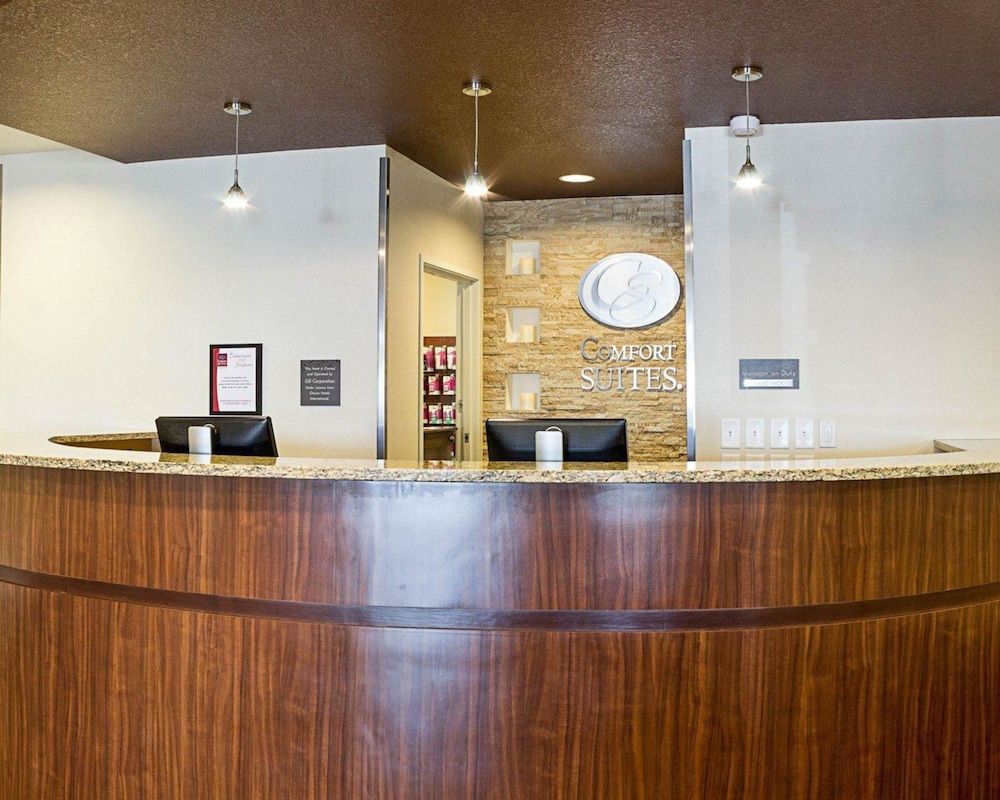 Comfort Suites Minot South 2