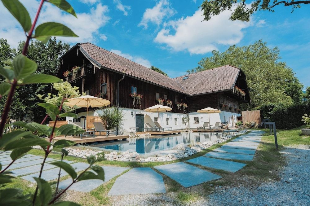 Der Schlosswirt zu Anif - Biedermeierhotel und Restaurant 1