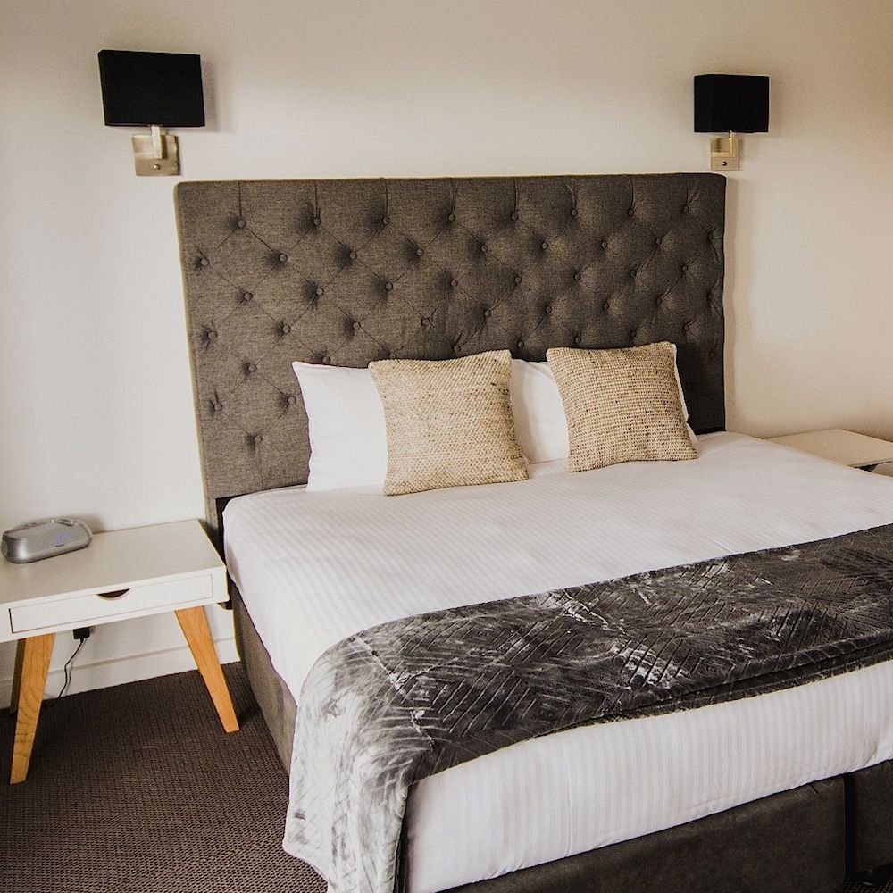 Quays Hotel 1