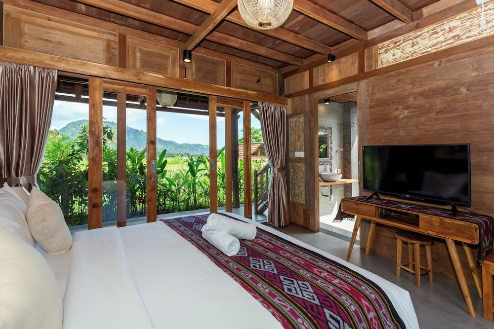 Kubu Sakian Villa and Restaurant Sidemen 2