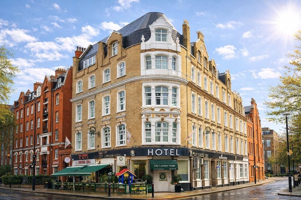 City London Hotel 1