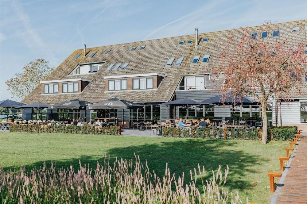 Hotel Sportsbar & Brasserie Dorhout Mees 1