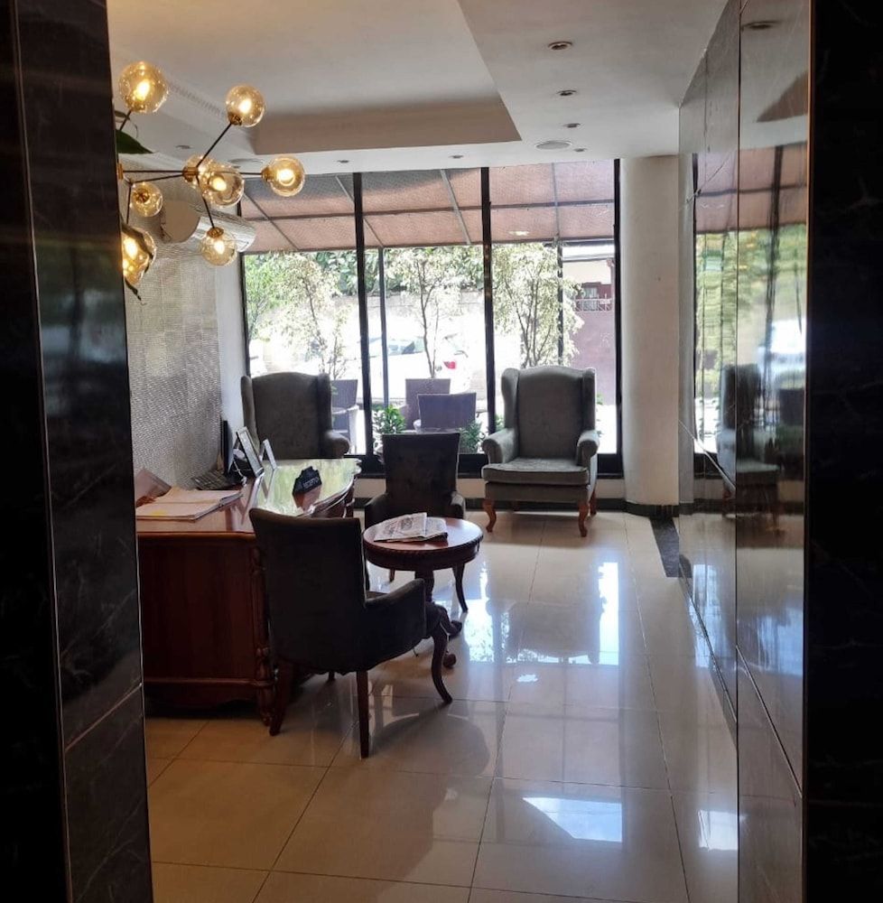 The Residence Hotel 2
