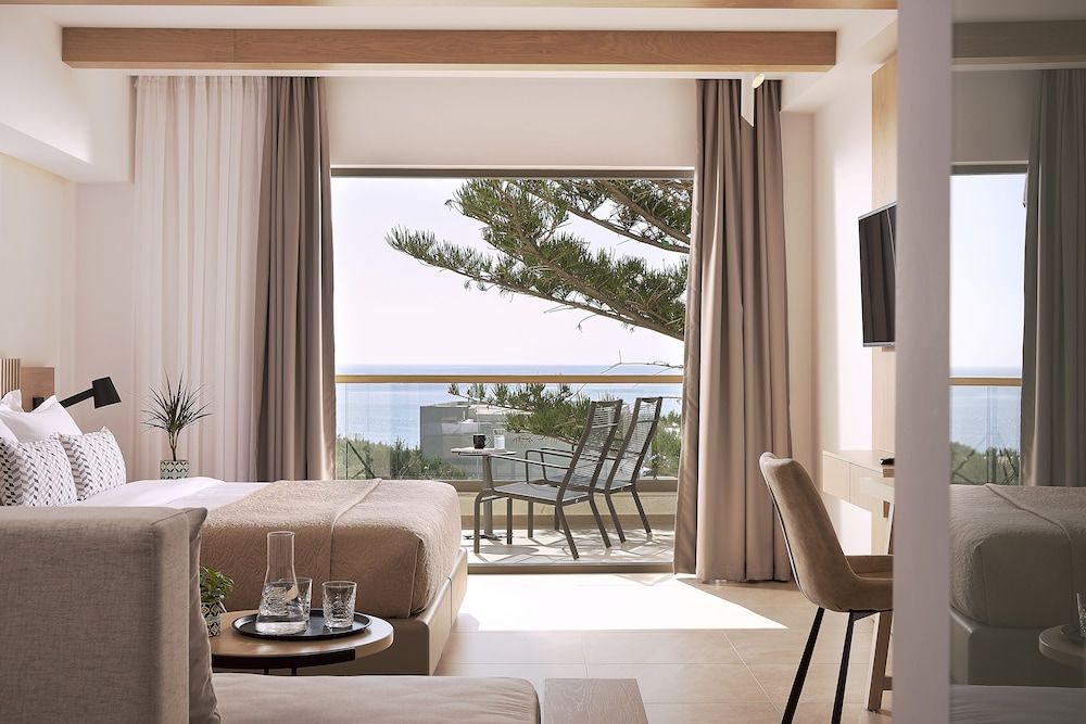 Coriva Beach Hotel & Bungalows 2