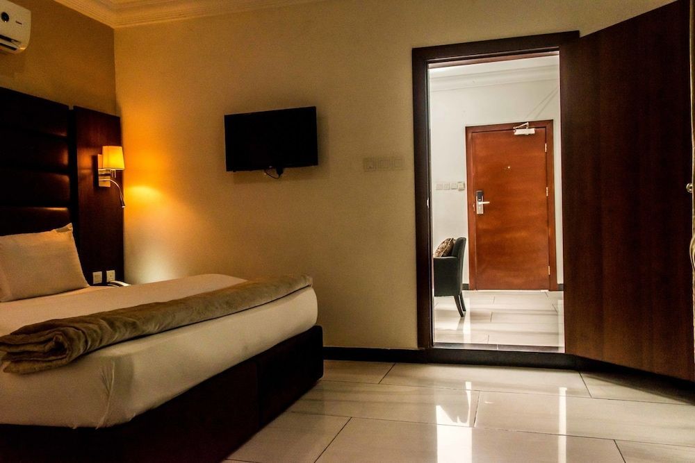 Gran Melia Hotel 1