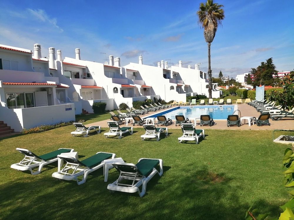 Oura Parque Apartamentos Turisticos 1