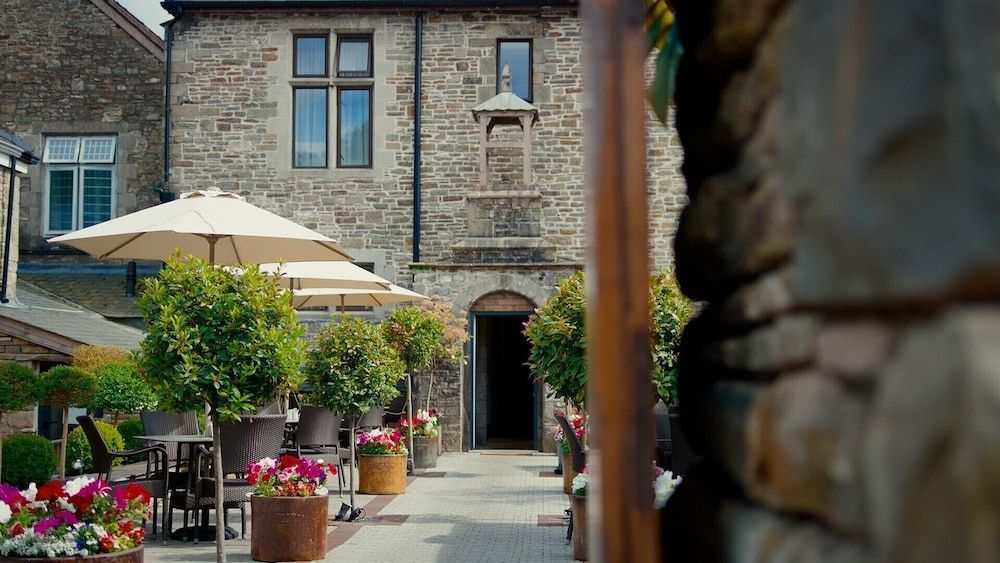 Lanelay Hall Hotel & Spa 1