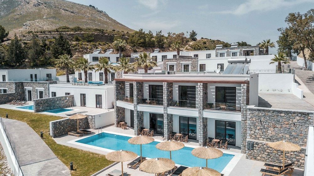 Terra Pietra Luxury Villas & Suites 2