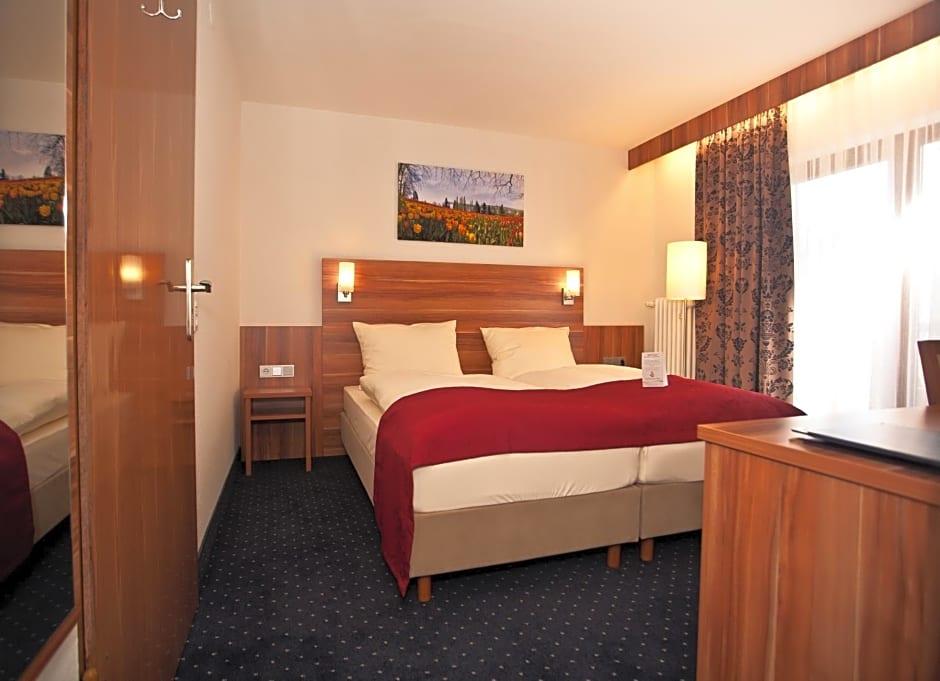 Hotel Knaus am Hafen 1