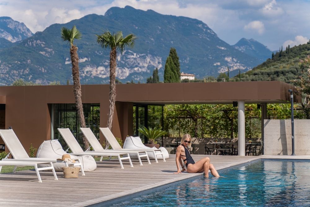 OLEEVA Garda Living - Adults Only 1