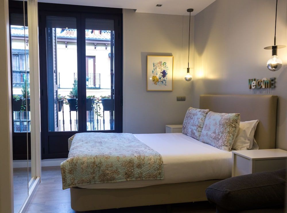 Arenal Suites Preciados 1