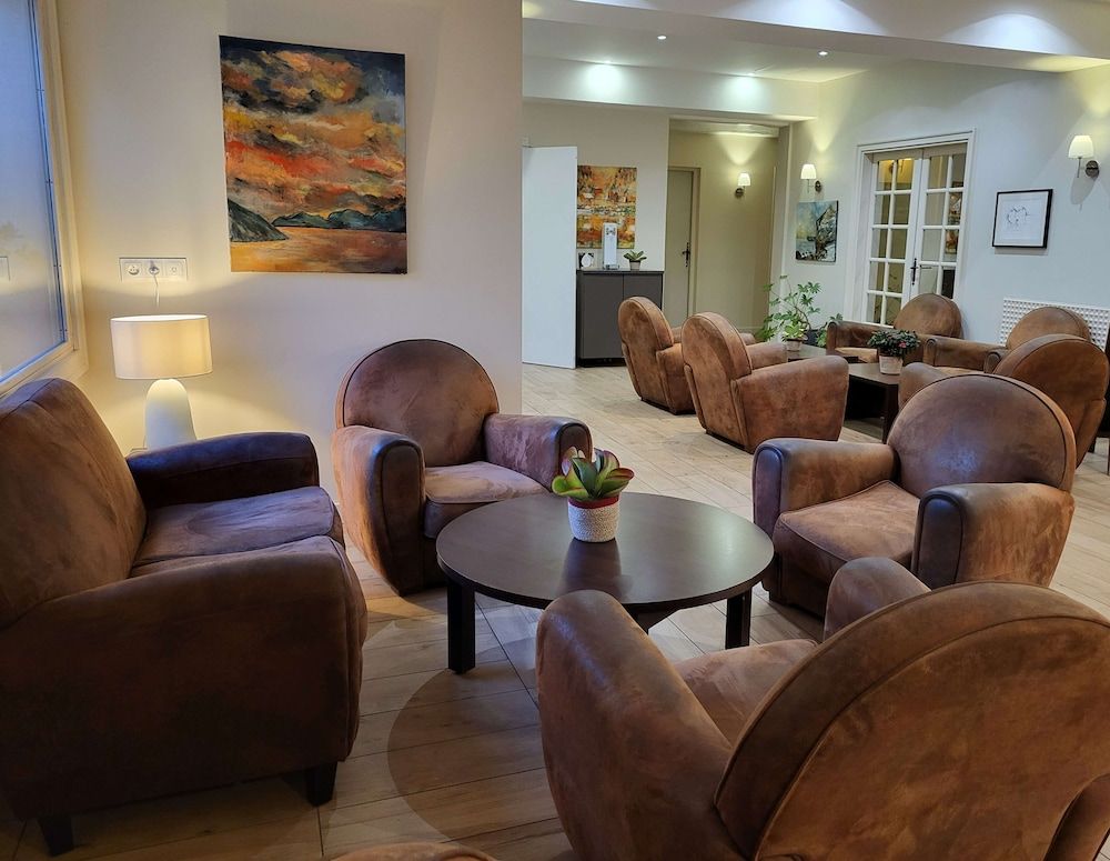 Best Western Blanche de Castille Dourdan 2