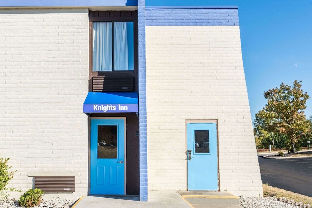 Knights Inn Dayton at Poe Ave 1