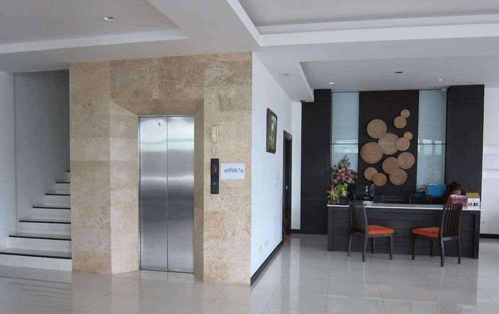 The White Pearl Hotel 2
